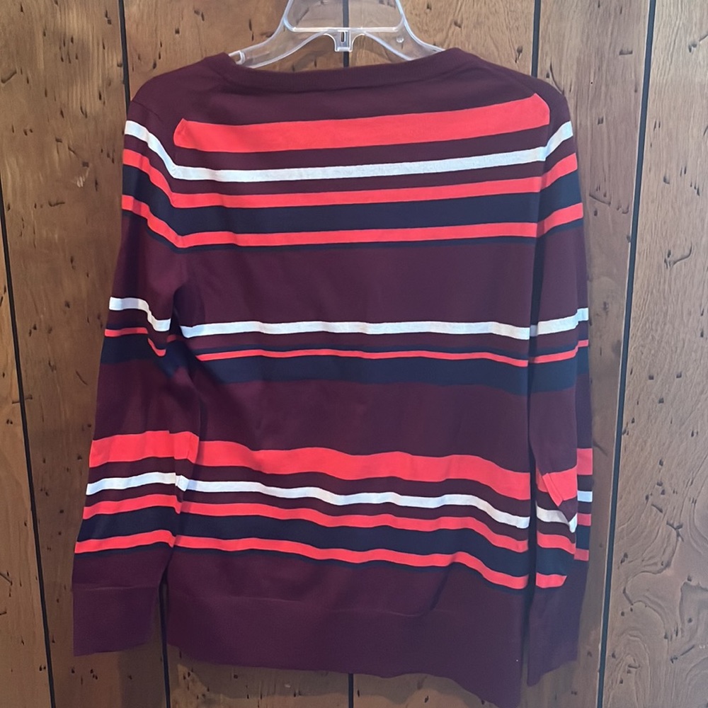 Woman’s sweater - Picture 2 of 4